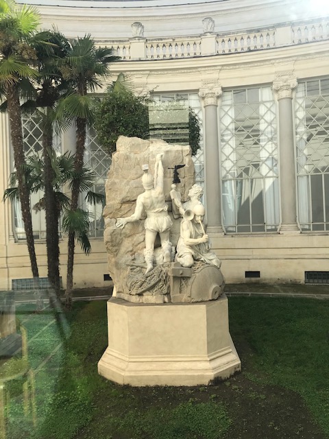 statua 1